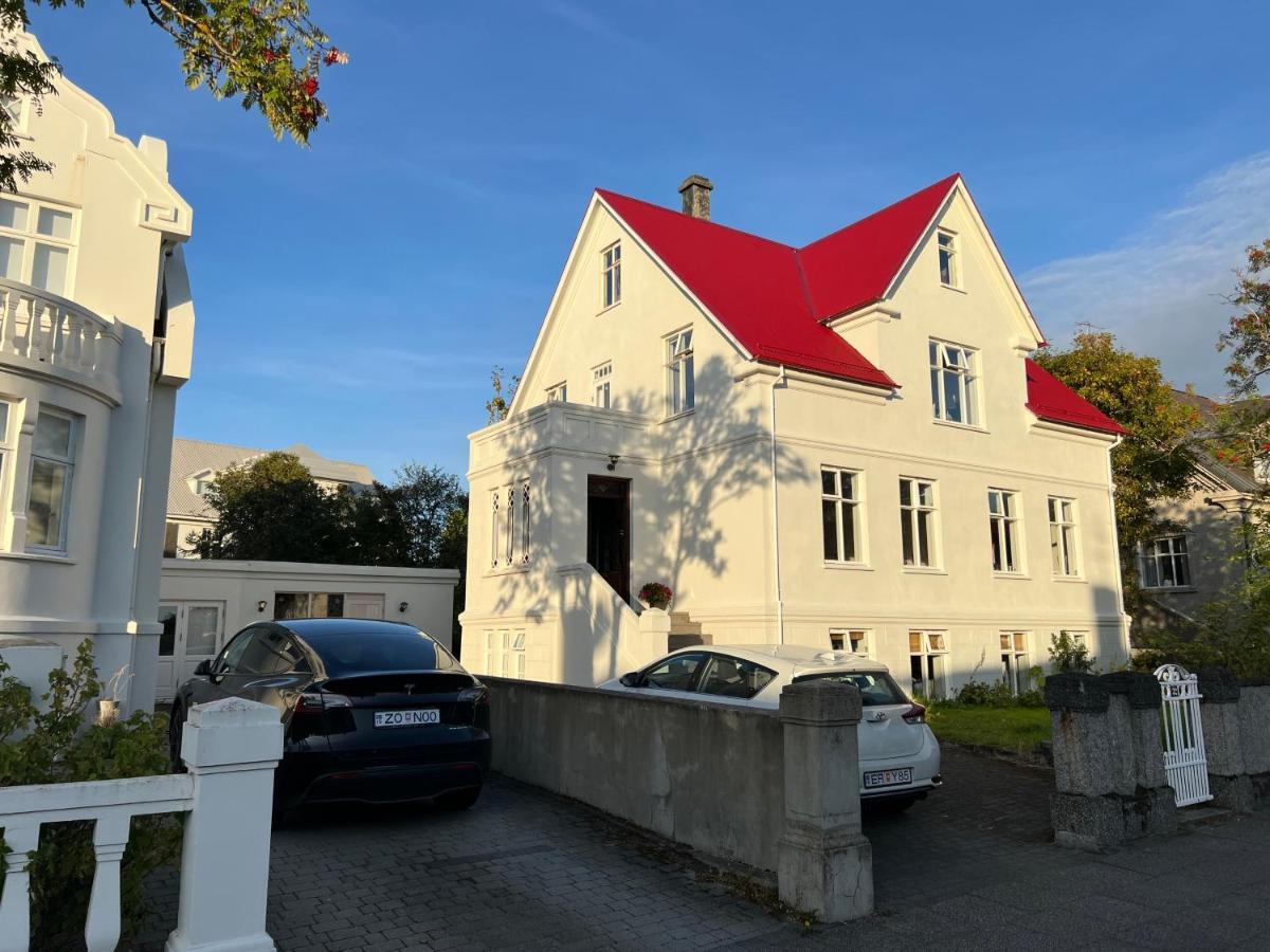Appartement Urban Escape 2-bedroom Haven With Private Entrance Reykjavík