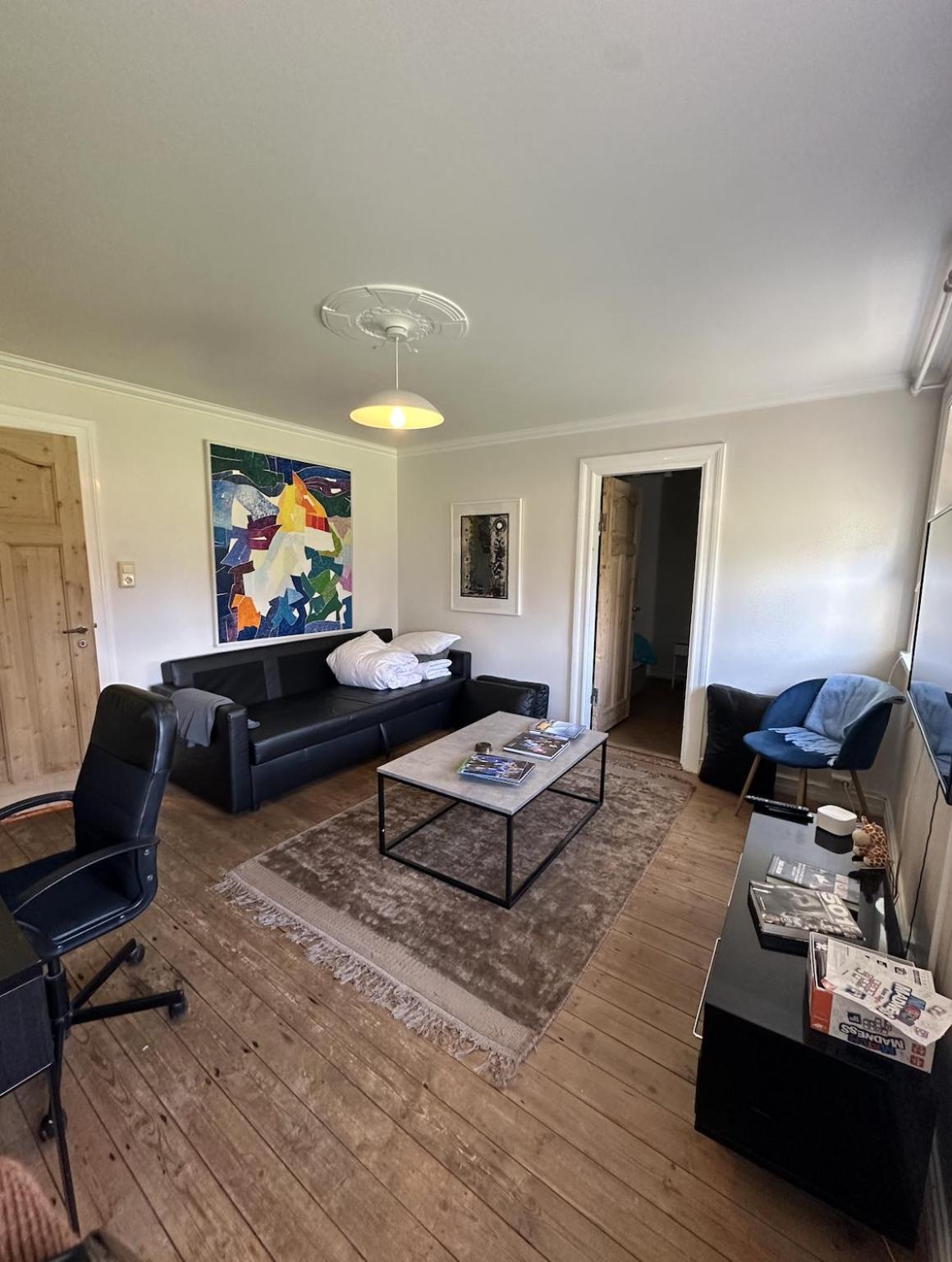 Urban Escape 2-bedroom Haven With Private Entrance * Reykjavík